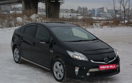 Toyota Prius, 2014 год, 1 680 000 рублей, 5 фотография