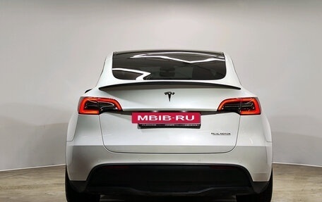 Tesla Model Y I, 2020 год, 4 500 000 рублей, 5 фотография