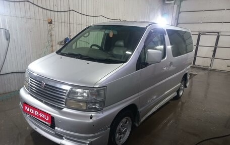 Nissan Elgrand I, 1999 год, 360 000 рублей, 2 фотография