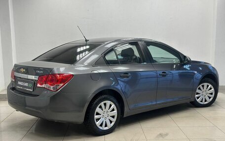 Chevrolet Cruze II, 2010 год, 655 500 рублей, 5 фотография