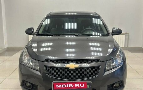 Chevrolet Cruze II, 2010 год, 655 500 рублей, 2 фотография