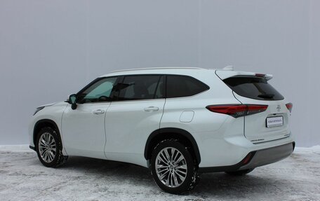 Toyota Highlander, 2024 год, 7 990 000 рублей, 3 фотография