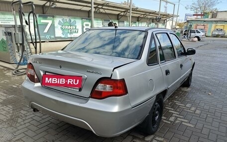 Daewoo Nexia I рестайлинг, 2010 год, 250 000 рублей, 9 фотография