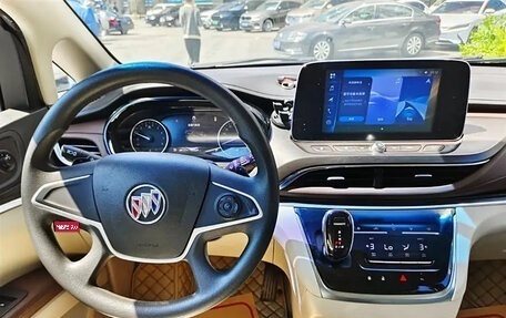 Buick GL8 III, 2021 год, 2 600 000 рублей, 9 фотография