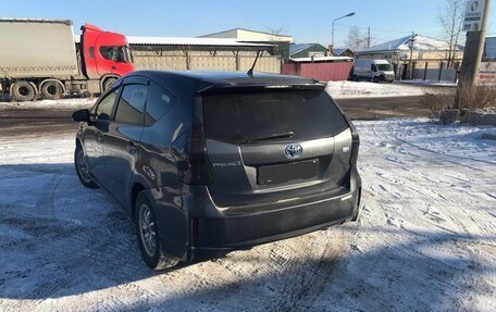 Toyota Prius Alpha I (ZVW40/41), 2012 год, 970 000 рублей, 2 фотография