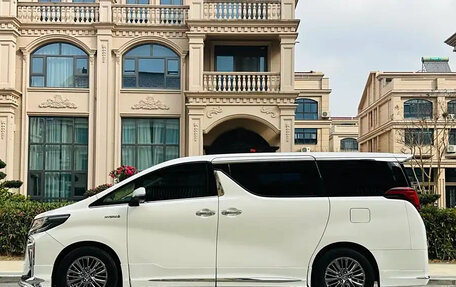 Toyota Alphard III, 2021 год, 8 250 000 рублей, 6 фотография