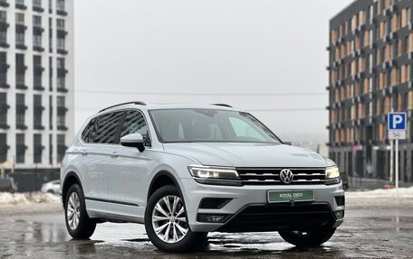 Volkswagen Tiguan II, 2019 год, 2 850 000 рублей, 3 фотография