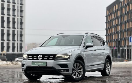 Volkswagen Tiguan II, 2019 год, 2 850 000 рублей, 6 фотография