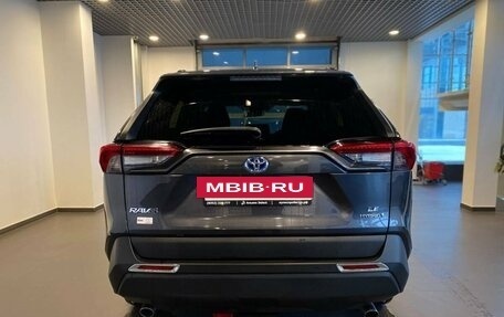 Toyota RAV4, 2019 год, 3 750 000 рублей, 4 фотография