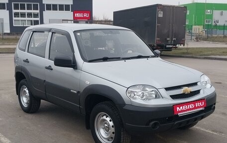 Chevrolet Niva I рестайлинг, 2014 год, 850 000 рублей, 5 фотография