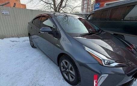 Toyota Prius IV XW50, 2019 год, 2 400 000 рублей, 3 фотография