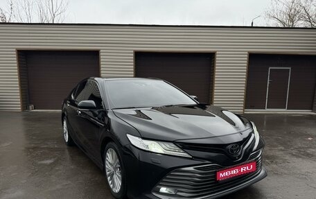 Toyota Camry, 2020 год, 3 300 000 рублей, 1 фотография