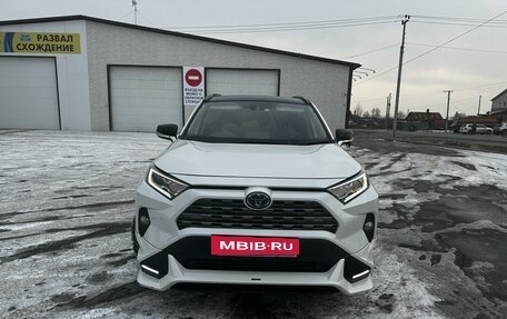 Toyota RAV4, 2019 год, 3 600 000 рублей, 16 фотография