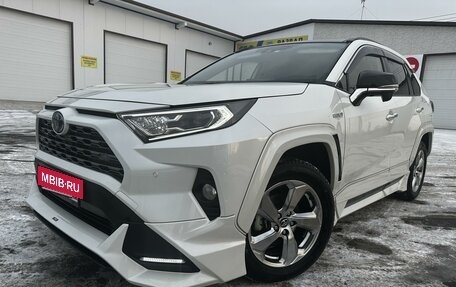 Toyota RAV4, 2019 год, 3 600 000 рублей, 18 фотография