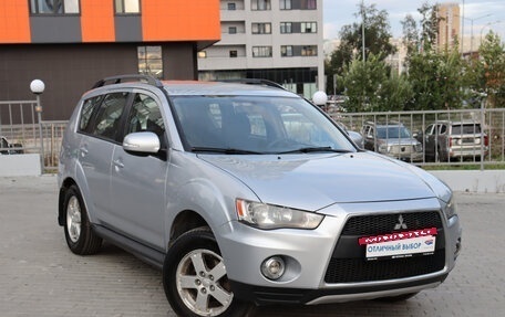 Mitsubishi Outlander III рестайлинг 3, 2011 год, 977 000 рублей, 2 фотография