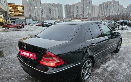 Mercedes-Benz C-Класс, 2004 год, 700 000 рублей, 3 фотография