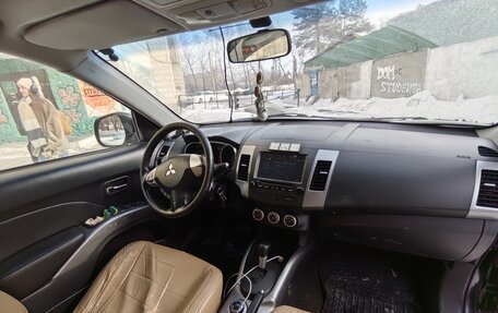 Mitsubishi Outlander III рестайлинг 3, 2008 год, 1 430 000 рублей, 7 фотография