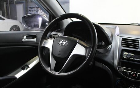 Hyundai Solaris II рестайлинг, 2013 год, 790 000 рублей, 16 фотография