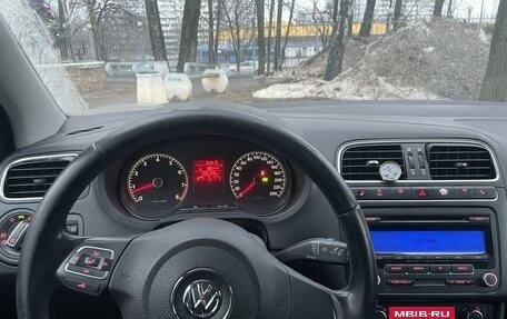 Volkswagen Polo VI (EU Market), 2011 год, 720 000 рублей, 2 фотография