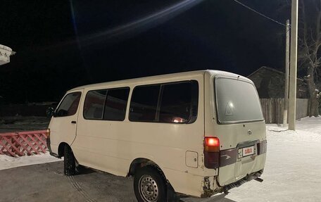 Toyota HiAce H100, 2000 год, 450 000 рублей, 2 фотография