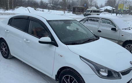 KIA Rio III рестайлинг, 2017 год, 1 300 000 рублей, 6 фотография