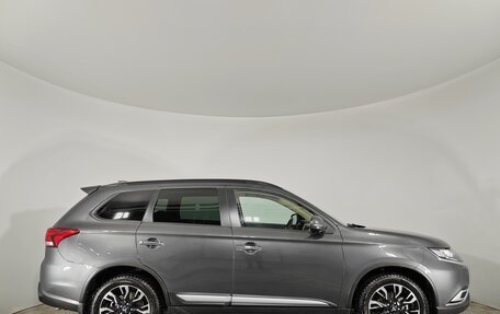 Mitsubishi Outlander III рестайлинг 3, 2021 год, 3 149 000 рублей, 4 фотография