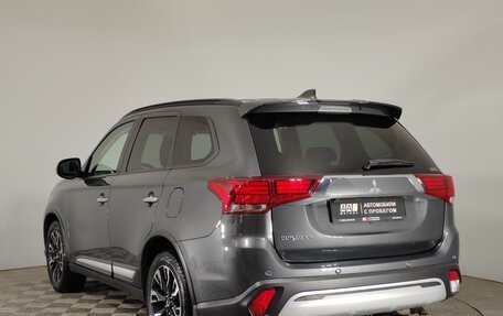 Mitsubishi Outlander III рестайлинг 3, 2021 год, 3 149 000 рублей, 7 фотография