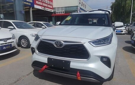 Toyota Highlander, 2024 год, 5 920 000 рублей, 2 фотография