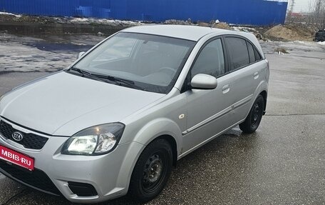 KIA Rio II, 2011 год, 635 000 рублей, 1 фотография