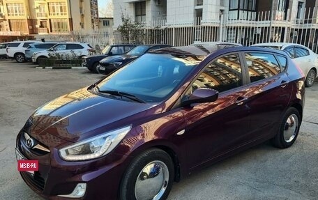 Hyundai Solaris II рестайлинг, 2012 год, 1 100 000 рублей, 9 фотография