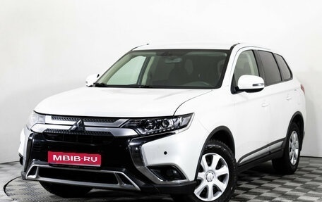 Mitsubishi Outlander III рестайлинг 3, 2018 год, 1 839 000 рублей, 1 фотография