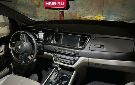 KIA Carnival III, 2019 год, 3 000 000 рублей, 9 фотография