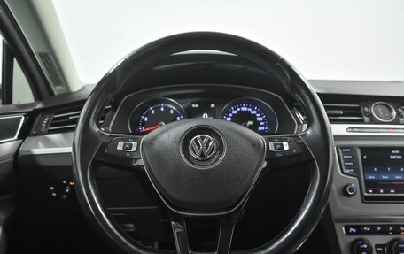 Volkswagen Passat B8 рестайлинг, 2015 год, 1 700 000 рублей, 9 фотография