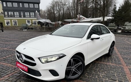 Mercedes-Benz A-Класс, 2019 год, 2 990 000 рублей, 1 фотография