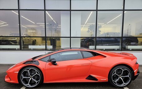 Lamborghini Huracán, 2021 год, 32 960 000 рублей, 2 фотография