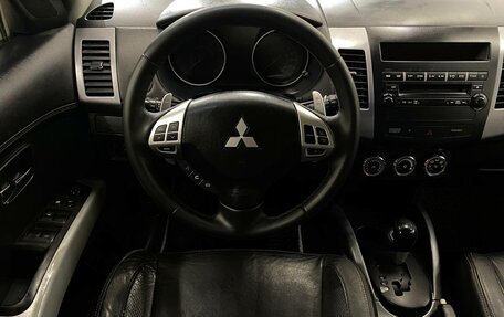 Mitsubishi Outlander III рестайлинг 3, 2011 год, 1 290 000 рублей, 11 фотография