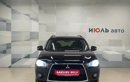 Mitsubishi Outlander III рестайлинг 3, 2011 год, 1 290 000 рублей, 2 фотография