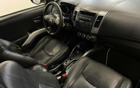 Mitsubishi Outlander III рестайлинг 3, 2011 год, 1 290 000 рублей, 19 фотография