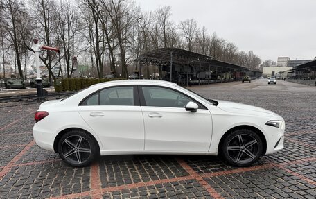 Mercedes-Benz A-Класс, 2019 год, 2 990 000 рублей, 5 фотография