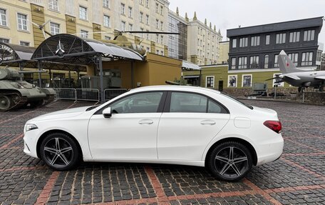 Mercedes-Benz A-Класс, 2019 год, 2 990 000 рублей, 6 фотография