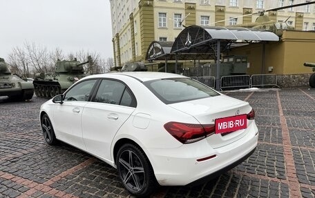 Mercedes-Benz A-Класс, 2019 год, 2 990 000 рублей, 4 фотография