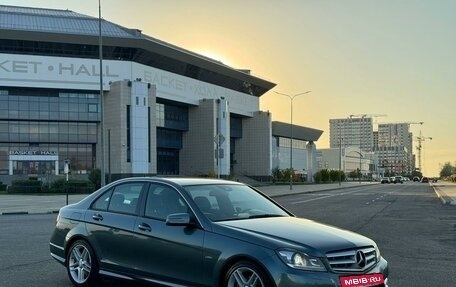 Mercedes-Benz C-Класс, 2011 год, 1 750 000 рублей, 2 фотография