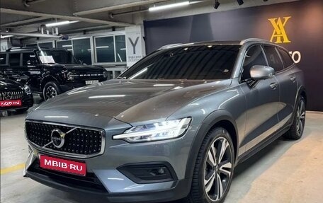 Volvo V60 II, 2020 год, 3 450 000 рублей, 1 фотография