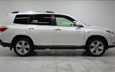 Toyota Highlander III, 2011 год, 2 090 000 рублей, 4 фотография