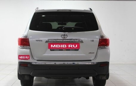 Toyota Highlander III, 2011 год, 2 090 000 рублей, 6 фотография