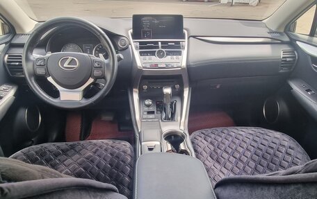 Lexus NX I, 2017 год, 4 000 000 рублей, 15 фотография