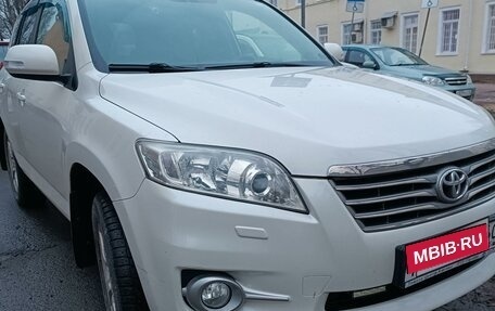 Toyota RAV4, 2011 год, 1 400 000 рублей, 2 фотография