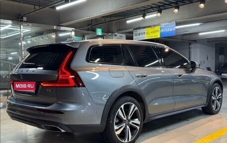 Volvo V60 II, 2020 год, 3 450 000 рублей, 3 фотография