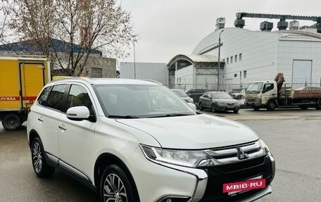 Mitsubishi Outlander III рестайлинг 3, 2016 год, 1 790 000 рублей, 3 фотография