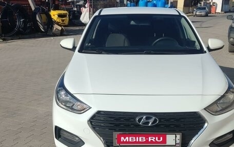 Hyundai Solaris II рестайлинг, 2017 год, 1 590 000 рублей, 4 фотография